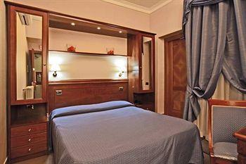 Montecarlo Hotel Rome Via Palestro 17A