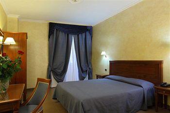 Montecarlo Hotel Rome Via Palestro 17A