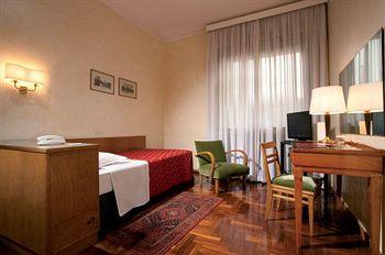 Bettoja Hotel Mediterraneo Rome Via Cavour 15