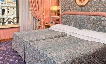 Mecenate Palace Hotel Rome Via Carlo Alberto 3