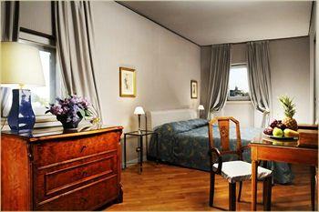 Hotel Alexandra Rome Via Vittorio Veneto 18