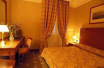 Sunrise Hotel Rome Via Cilento 3