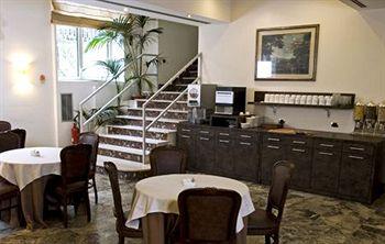 Pinewood Hotel Rome Via della Pineta Sacchetti 43