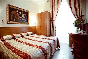 Hotel Saturnia Rome Via Ruinaglia 5