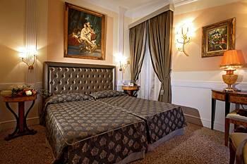 Boutique Hotel Trevi Rome Via delle Muratte 90/92