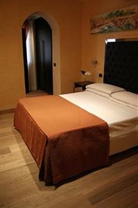 Siena Hotel Rome Via Sant'Andrea delle Fratte 33