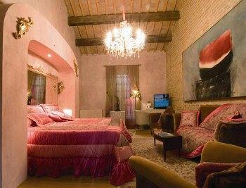 Hotel Villa Roncuzzi Russi Via Marino Silvestroni 6-10 (San Pancrazio)