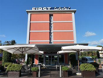 First Hotel Malpensa Somma Lombardo Via Baracca 34, Case Nuove