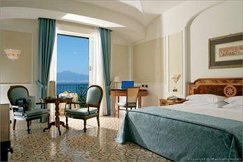 Grand Hotel Royal Sorrento Via Correale 42