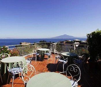 Tirrenia Hotel Sorrento Via Capo 1