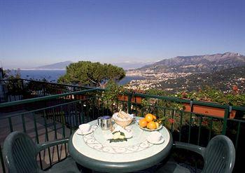 Residence Le Terrazze Sorrento Via Nastro Verde 98