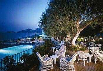 Hotel Villa Paradiso Taormina Via Roma 2