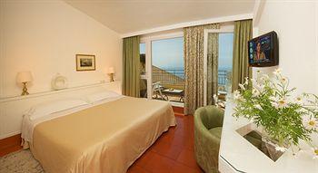 Hotel Villa Belvedere Taormina Via Bagnoli Croce 79