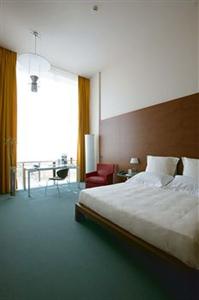 Le Meridien Art & Tech Hotel Turin Via Nizza 230