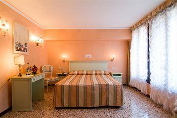 Hotel Firenze Venice San Marco 1490