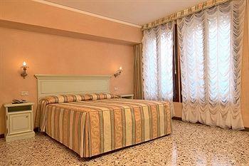 Hotel Firenze Venice San Marco 1490