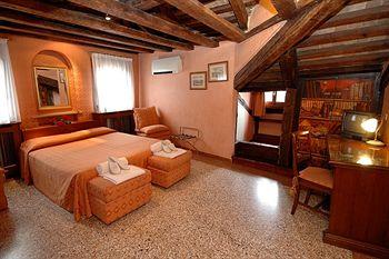 Locanda Antica Hotel Venice Frezzeria San Marco 1672