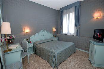 Locanda Antica Hotel Venice Frezzeria San Marco 1672