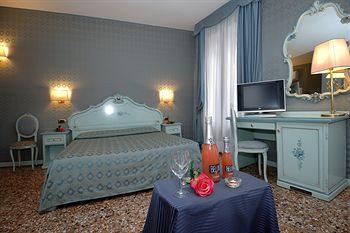 Locanda Antica Hotel Venice Frezzeria San Marco 1672