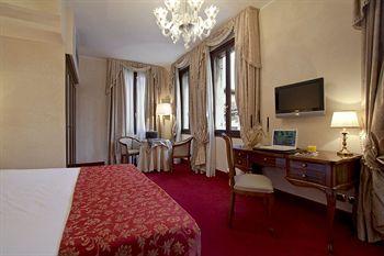 Hotel Al Ponte Dei Sospiri Venice San Marco 381