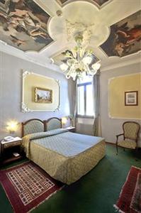 Hotel Pausania Venice Dorsoduro 2824