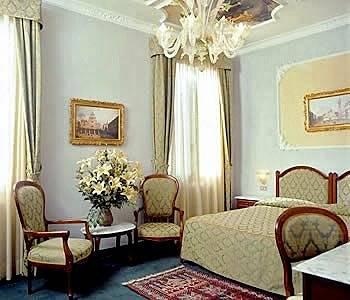 Hotel Pausania Venice Dorsoduro 2824