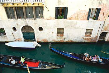 Casa Santa Maria Formosa Hotel Venice Fondamenta Dei Preti Castello 5841