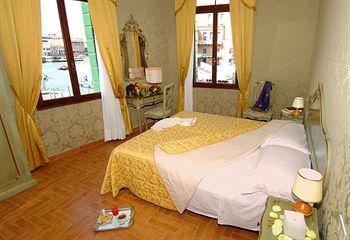 Hotel Canal Venice Santa Croce 553