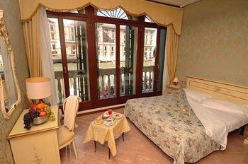 Hotel Canal Venice Santa Croce 553