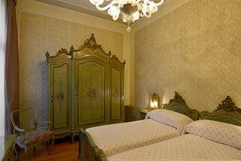 Saturnia International Hotel Venice S. Marco 2398 - Via XXII Marzo