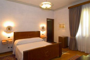 Saturnia International Hotel Venice S. Marco 2398 - Via XXII Marzo