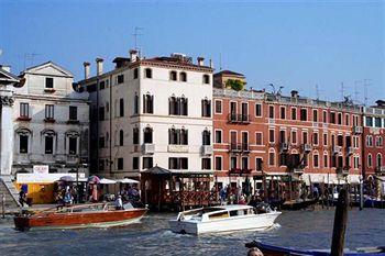 Antiche Figure Hotel Venice Santa Croce 687