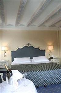 Antiche Figure Hotel Venice Santa Croce 687