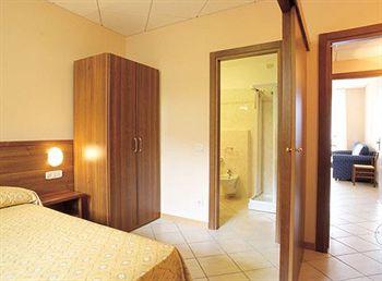 Hotel Residence Zust Verbania Via Ticino 39