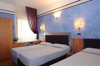 Hotel Europa Verona Via Roma 8