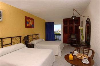 Celuisma Imperial Laguna Hotel Cancun Calle Quetzal 11, Km 7,5