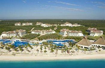 BlueBay Grand Esmeralda Hotel Playa del Carmen km 300 carretera Chetumal