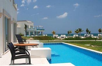 BlueBay Grand Esmeralda Hotel Playa del Carmen km 300 carretera Chetumal