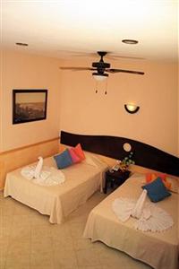 Playa del Carmen Hotel by H & A AV. 20 Entre Calle 2 y Calle 4 Nte. Col Centro