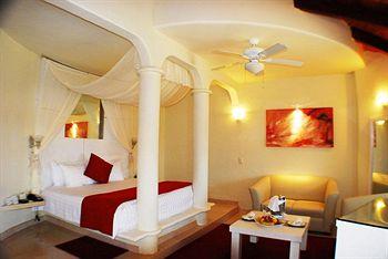 Desire Resort & Spa Cancun Carretera Cancun - Puerto Morelos, Km. 27.5 SM. 12, Mza 41, Lote 1, Fracc.2,Predio Tanchacte