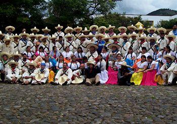 Mision La Muralla Hotel Amealco de Bonfil Km. 26 Carretera San Juan del Río Amealco