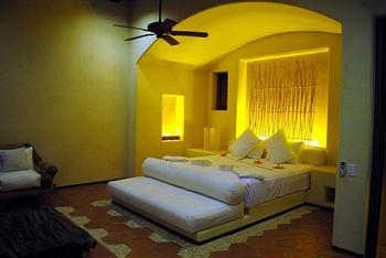 Hotel Las Palmas Zihuatanejo Lot 5, Playa Blanca