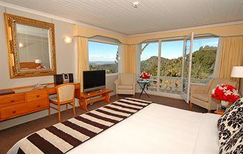 Waitakere Estate Hotel 573 Scenic Drive Waitakere