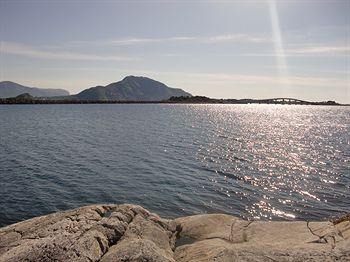 Alesund Airport Hotel Ytterland, Valderoy