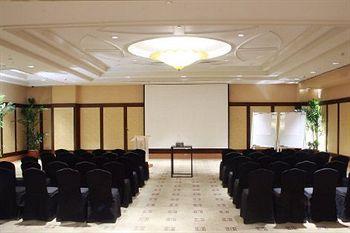 The Bellevue Hotel Muntinlupa North Bridgeway, Filinvest Corporate City, Alabang