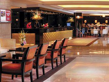 Traders Hotel Pasay City 3001 Roxas Boulevard