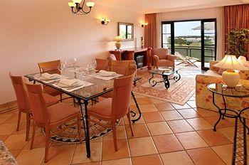 Pine Cliffs Village Hotel Albufeira Praia da Falesia