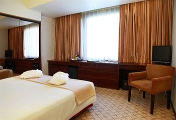 Dom Carlos Park Hotel Lisbon Av. Duque de Loule, 121