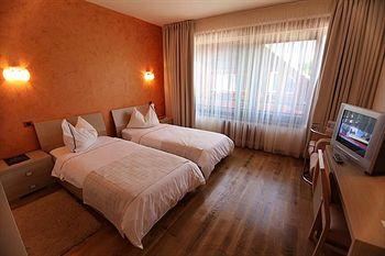 Tulip Inn Sunny Hill Cluj-Napoca 31 A Fagetului Street