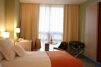 Golden Tulip Ana Tower Hotel Sibiu Str. Scoala De Inot 2